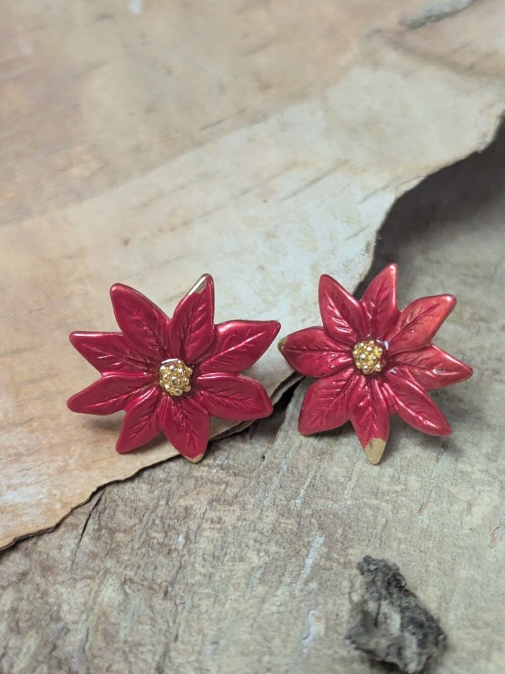Monet Vintage Poinsettia Christmas Flower Red & Gold Earring